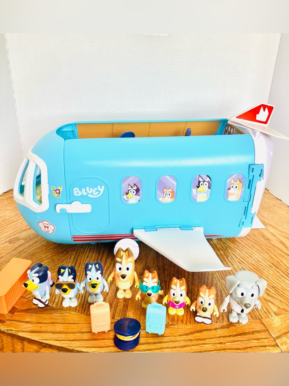 Bluey 3 in 1 Transforming Plane Playset Mostly Complete With 8 Figures Works